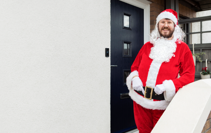 Met een rood pak, een witte baard en Ring Protect werden de feestdagen voor dit jonge gezin extra bijzonder.