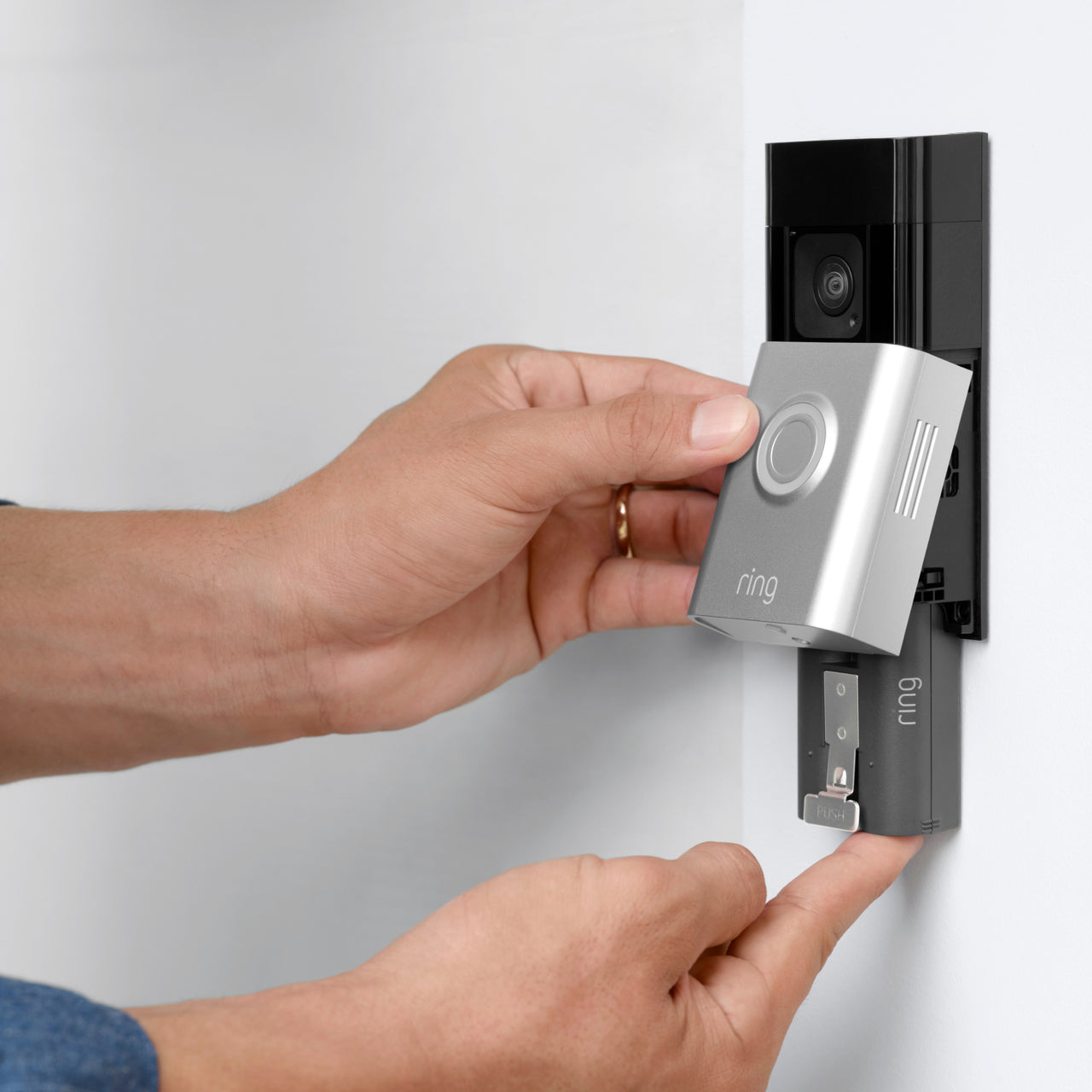 products/ring_battery_doorbell_plus_ots_feature_3_1500x1500_1_0897401c-8807-4580-ad48-249503f4c049.jpg